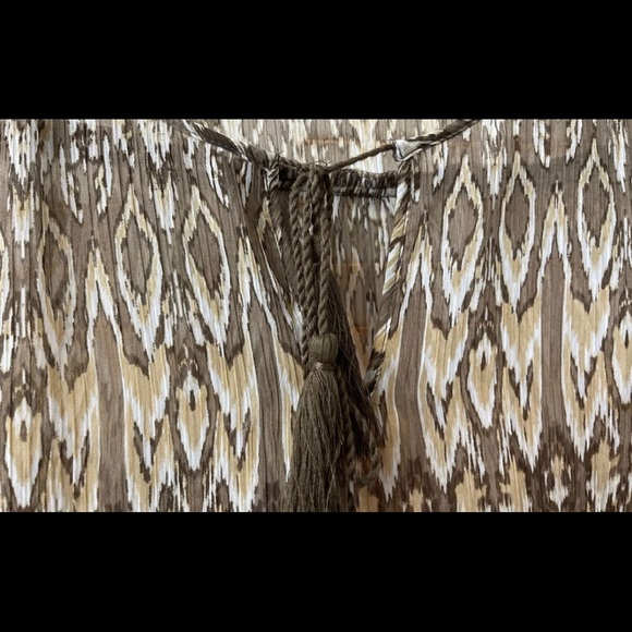 Women’s Blouse (Size XL) - Picture 2 of 3